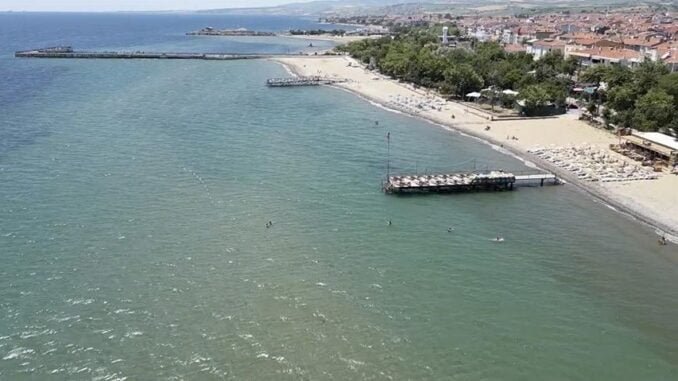 sarkoyde-mavi-bayrakli-plajlarin-onemi-ve-turizm-potansiyeli-k6WVbVKB.jpg
